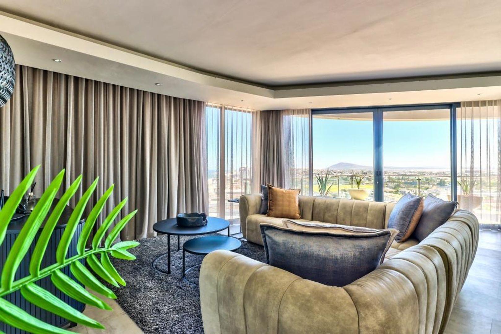 4 Bedroom Property for Sale in Bloubergrant Western Cape